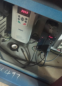 金(jīn)屬折闆機(jī)